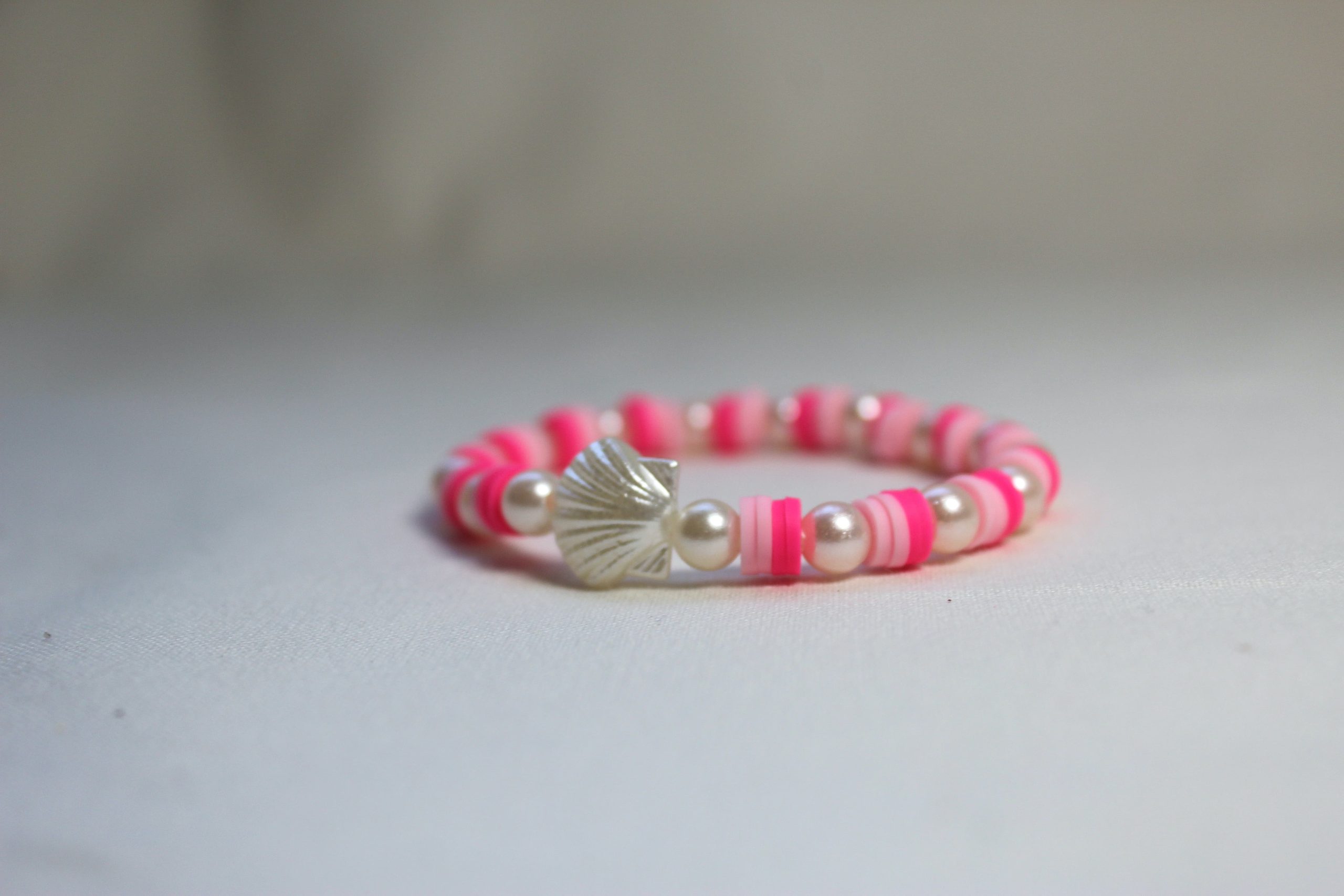 roze parel schelpen armband